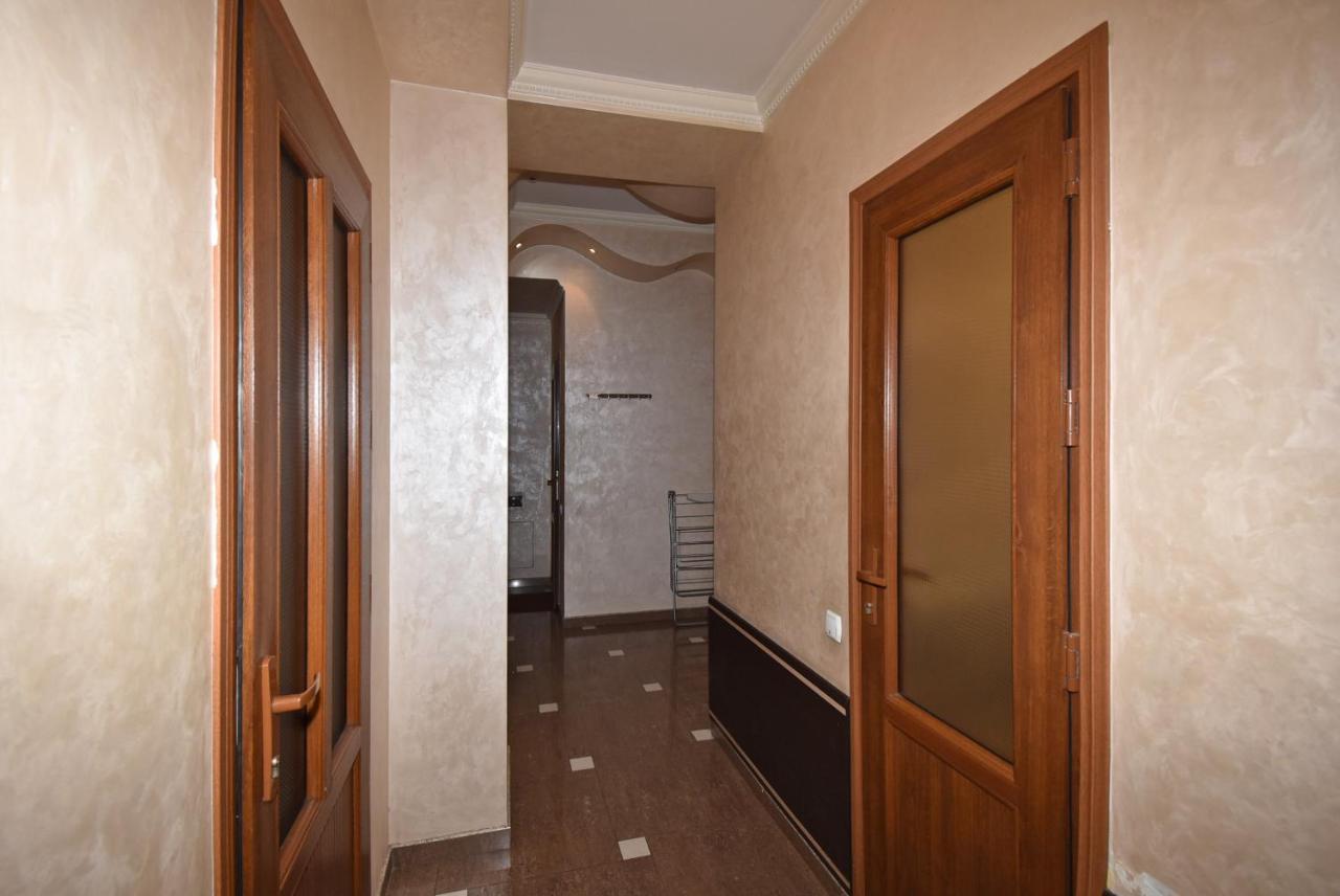 Armenak Apartment 5-Комнатная Jereván Kültér fotó