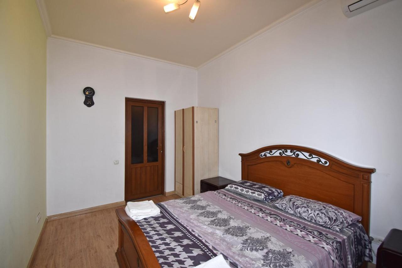 Armenak Apartment 5-Комнатная Jereván Kültér fotó