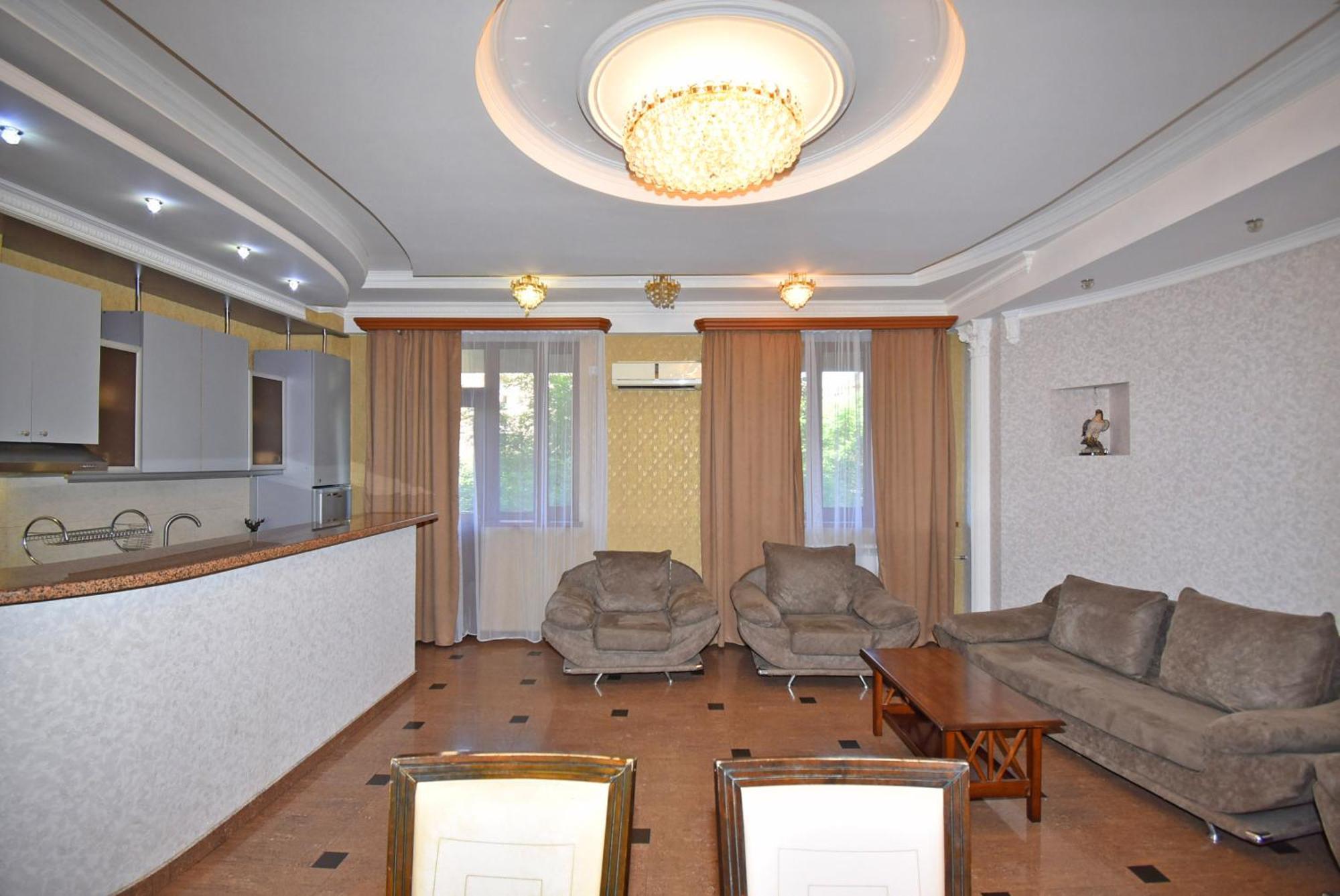 Armenak Apartment 5-Комнатная Jereván Kültér fotó