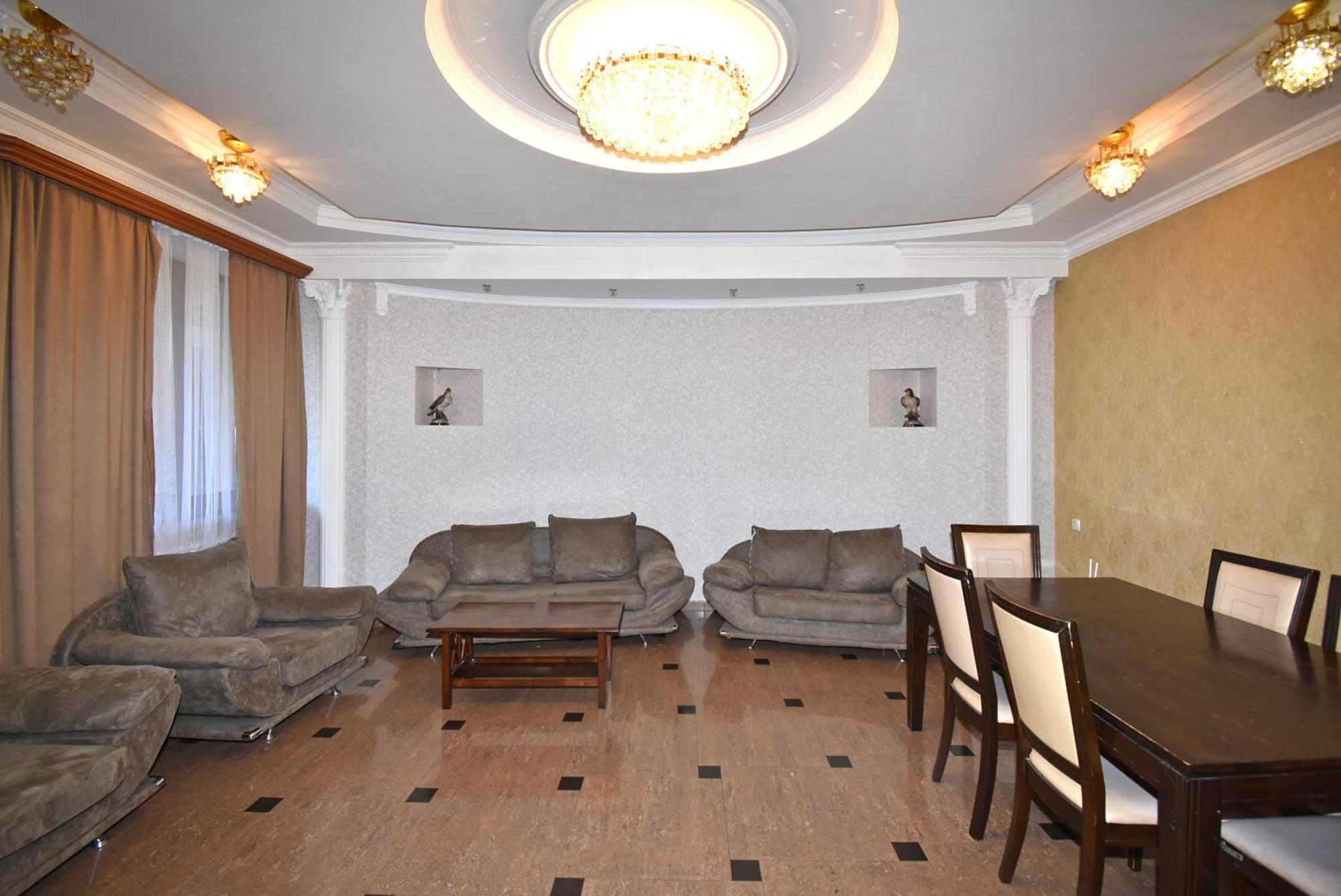 Armenak Apartment 5-Комнатная Jereván Kültér fotó