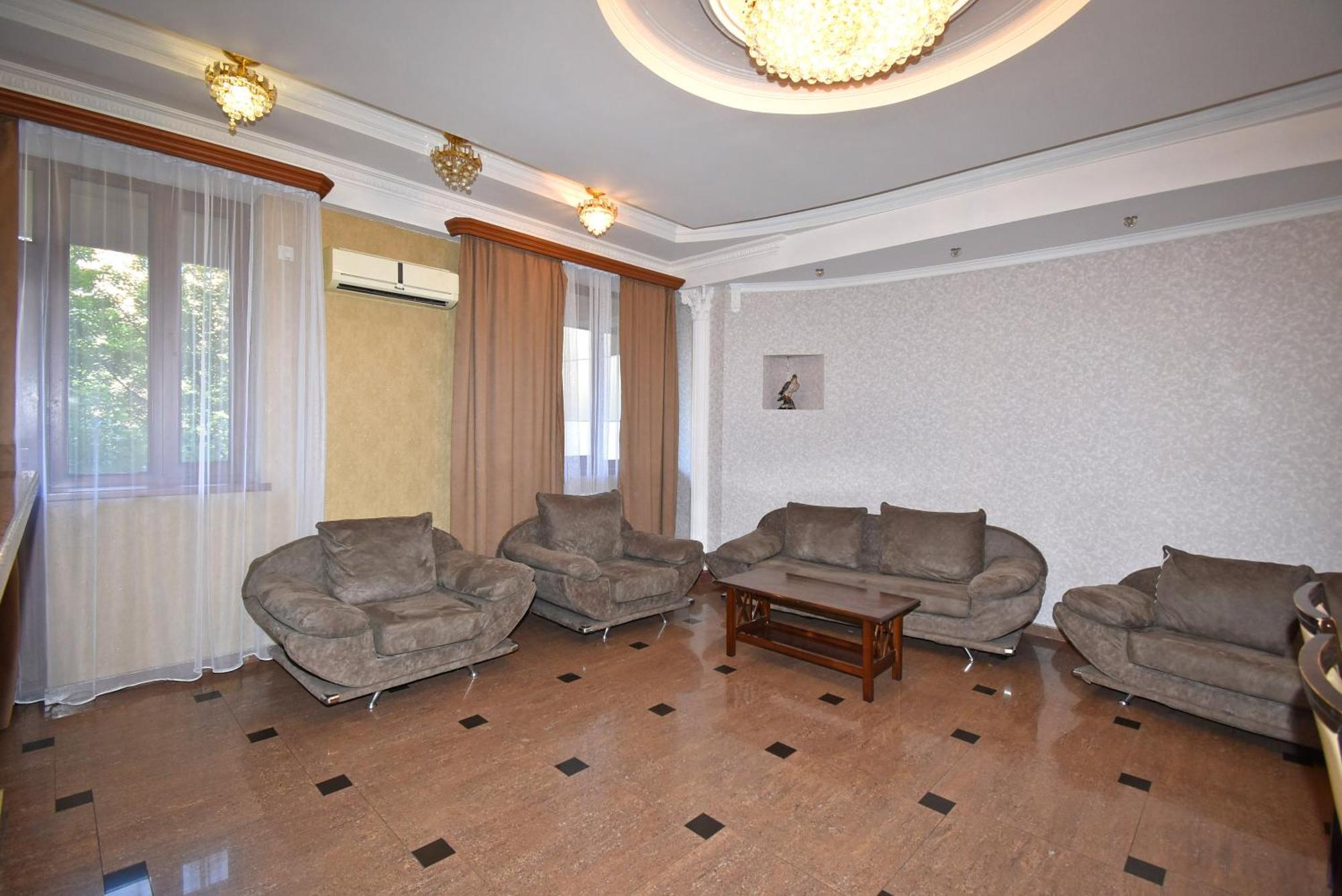 Armenak Apartment 5-Комнатная Jereván Kültér fotó